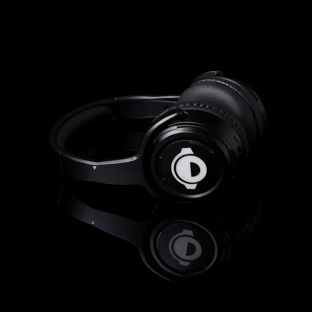 LED Silent Disco (10 Headsets + 2 Transmitters) - Image 2